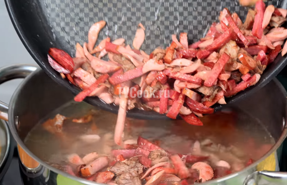 Солянка сборная мясная классическая Солянка сборная мясная классическая