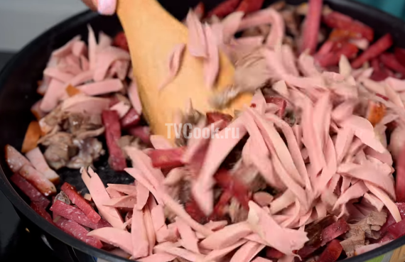 Солянка сборная мясная классическая Солянка сборная мясная классическая