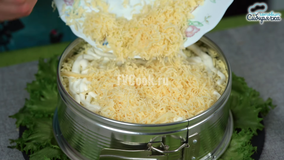 Салат Невеста с копченой курицей и картошкой Салат Невеста с копченой курицей и картошкой