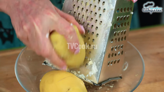 Салат Невеста с копченой курицей и картошкой Салат Невеста с копченой курицей и картошкой