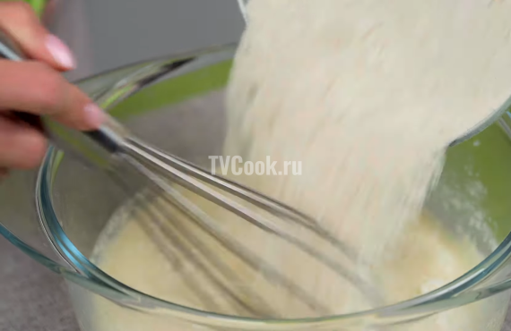 Булочки с творогом и изюмом из дрожжевого теста Булочки с творогом и изюмом из дрожжевого теста