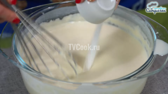Блины на кефире с творогом и изюмом Блины на кефире с творогом и изюмом