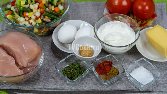 Куриная грудка запеченная с овощной смесью и сыром Куриная грудка запеченная с овощной смесью и сыром
