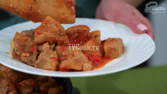 Мясное жаркое с картофелем и специями по-сибирски Мясное жаркое с картофелем и специями по-сибирски
