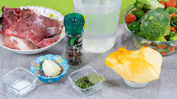 Мясной суп с овощами и тыквой Мясной суп с овощами и тыквой