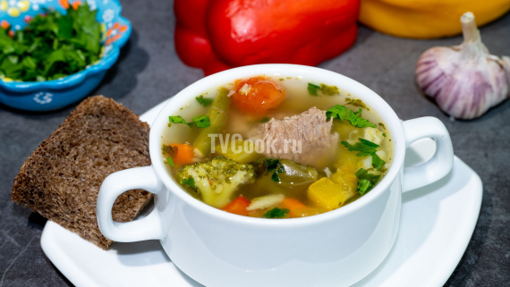 Мясной суп с овощами и тыквой Мясной суп с овощами и тыквой