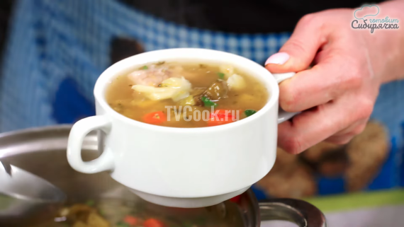 Мясной суп с овощами и тыквой Мясной суп с овощами и тыквой