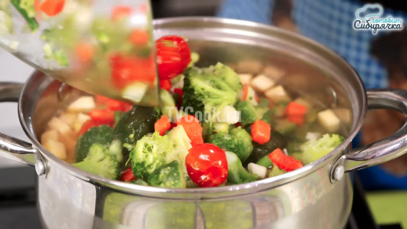 Мясной суп с овощами и тыквой Мясной суп с овощами и тыквой