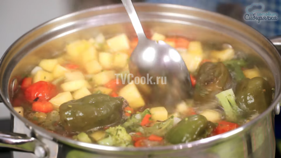 Мясной суп с овощами и тыквой Мясной суп с овощами и тыквой