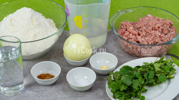 Классические хинкали с мясным фаршем и специями Классические хинкали с мясным фаршем и специями