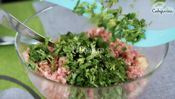 Классические хинкали с мясным фаршем и специями Классические хинкали с мясным фаршем и специями