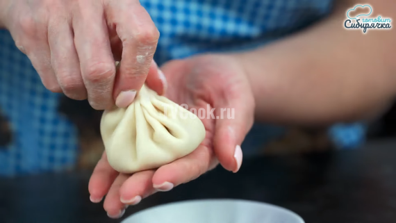 Классические хинкали с мясным фаршем и специями Классические хинкали с мясным фаршем и специями
