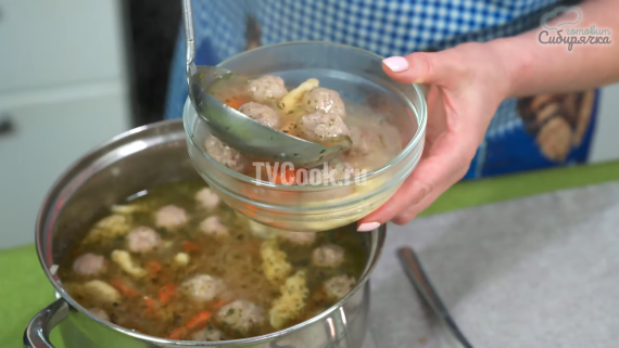 Суп с мясными фрикадельками и клецками по-домашнему Суп с мясными фрикадельками и клецками по-домашнему