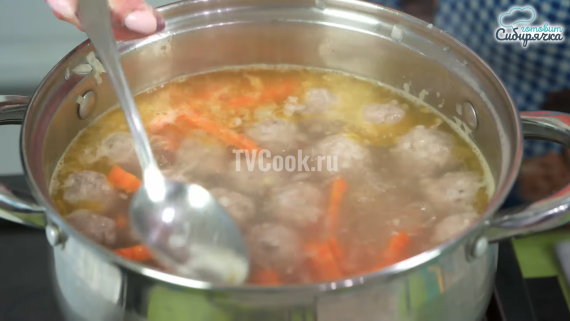 Суп с мясными фрикадельками и клецками по-домашнему Суп с мясными фрикадельками и клецками по-домашнему