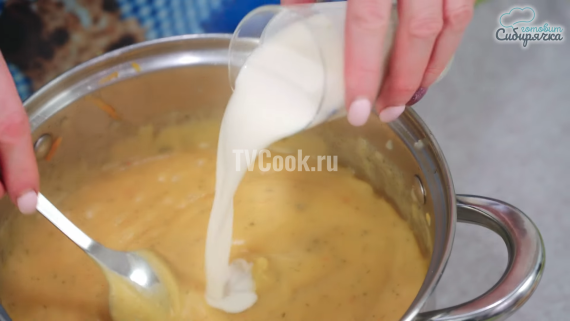 Картофельный суп-пюре с гренками по-деревенски Картофельный суп-пюре с гренками по-деревенски