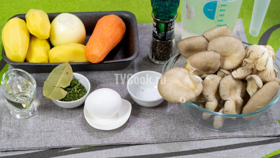 Грибной суп с картофелем и зеленью Грибной суп с картофелем и зеленью