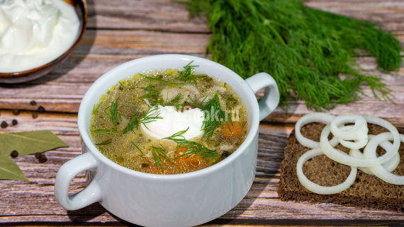 Грибной суп с картофелем и зеленью Грибной суп с картофелем и зеленью