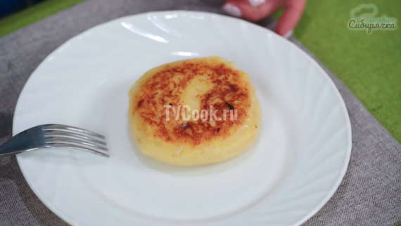 Картофельные котлеты с ветчиной и сыром Картофельные котлеты с ветчиной и сыром