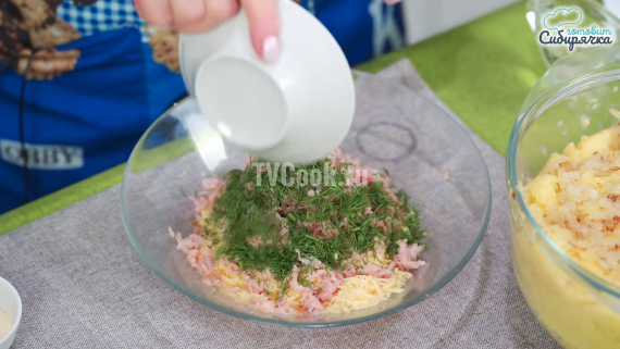 Картофельные котлеты с ветчиной и сыром Картофельные котлеты с ветчиной и сыром