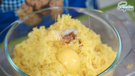 Картофельные котлеты с ветчиной и сыром Картофельные котлеты с ветчиной и сыром
