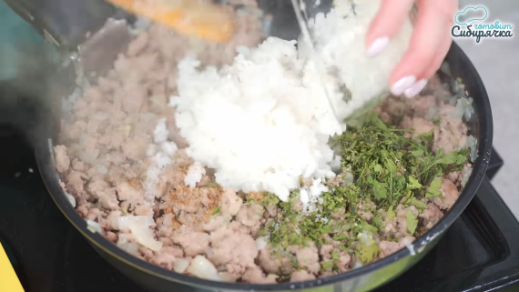Фаршированные блины мясным фаршем с рисом Фаршированные блины мясным фаршем с рисом