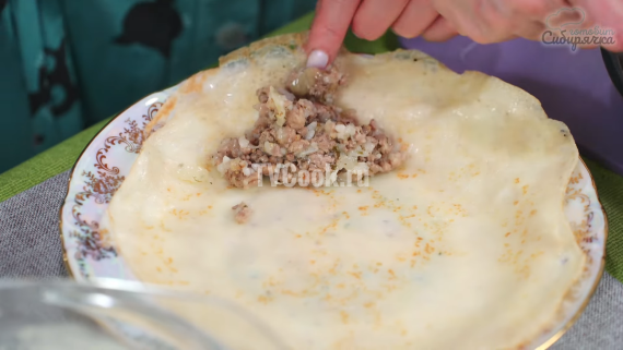 Фаршированные блины мясным фаршем с рисом Фаршированные блины мясным фаршем с рисом