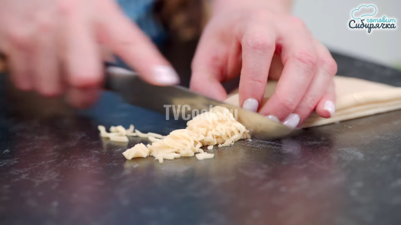 Куриный суп с домашней лапшой и специями Куриный суп с домашней лапшой и специями
