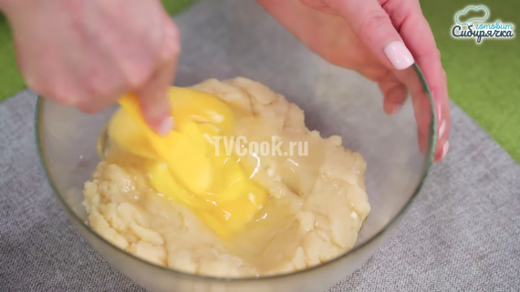 Домашние эклеры из заварного теста с кремом Домашние эклеры из заварного теста с кремом