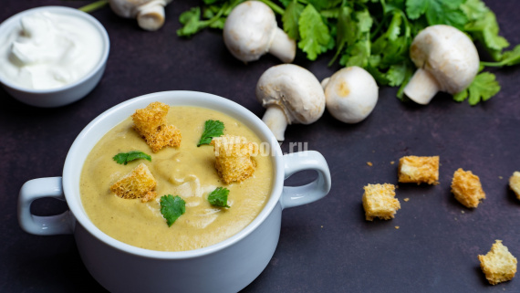 Овощной суп-пюре с грибами Овощной суп-пюре с грибами