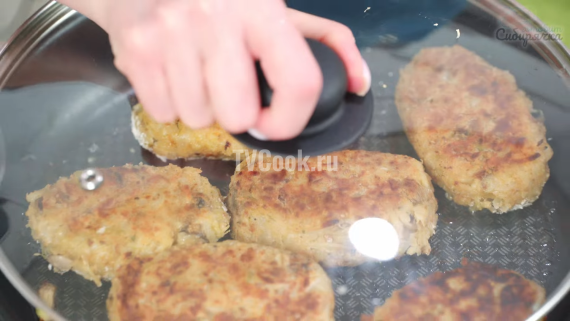 Котлеты из капусты с шампиньонами Котлеты из капусты с шампиньонами