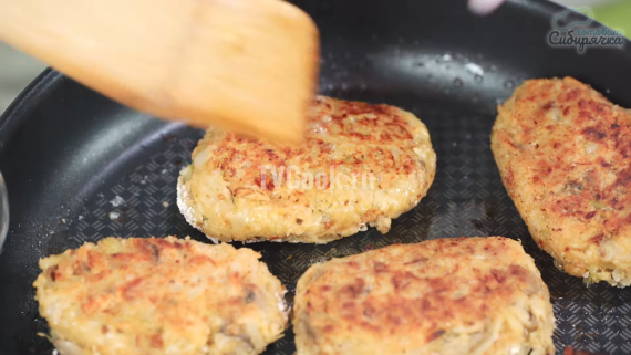 Котлеты из капусты с шампиньонами Котлеты из капусты с шампиньонами