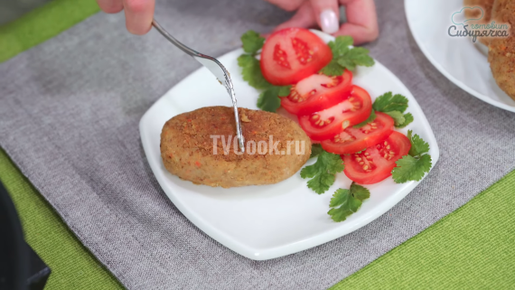 Котлеты из гречки с овощной заправкой Котлеты из гречки с овощной заправкой