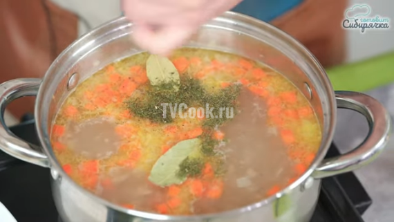 Рыбный суп из консервов сайра с овощами и рисом Рыбный суп из консервов сайра с овощами и рисом