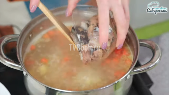 Рыбный суп из консервов сайра с овощами и рисом Рыбный суп из консервов сайра с овощами и рисом