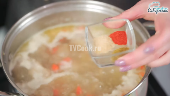 Диетический суп с курицей и вемишелью Диетический суп с курицей и вемишелью