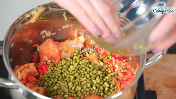 Чечевичный суп по турецки с курицей и овощами Чечевичный суп по турецки с курицей и овощами