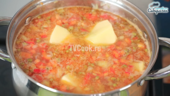 Чечевичный суп по турецки с курицей и овощами Чечевичный суп по турецки с курицей и овощами