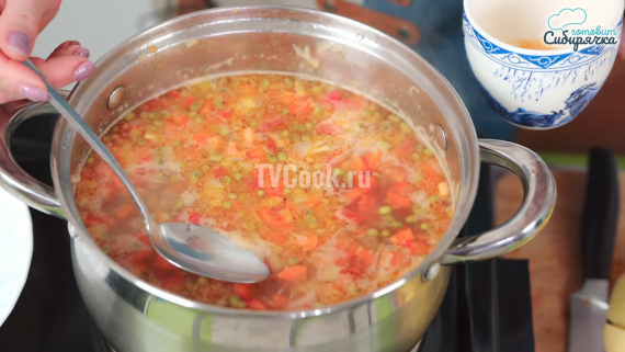Чечевичный суп по турецки с курицей и овощами Чечевичный суп по турецки с курицей и овощами