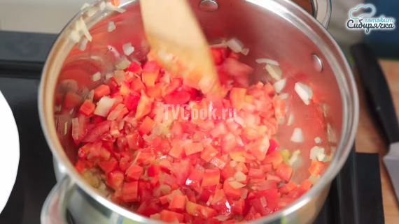 Чечевичный суп по турецки с курицей и овощами Чечевичный суп по турецки с курицей и овощами