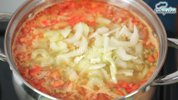 Чечевичный суп по турецки с курицей и овощами Чечевичный суп по турецки с курицей и овощами