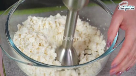 Творожная пасха с курагой и сгущенным молоком Творожная пасха с курагой и сгущенным молоком