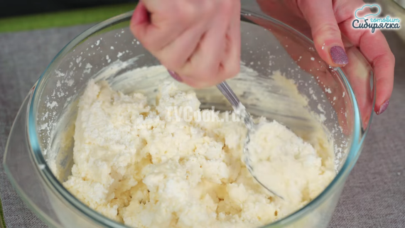 Творожная пасха с курагой и сгущенным молоком Творожная пасха с курагой и сгущенным молоком