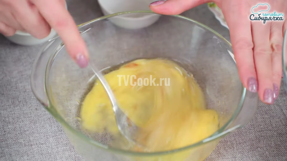 Куриные крылья на сковороде в панировке Куриные крылья на сковороде в панировке
