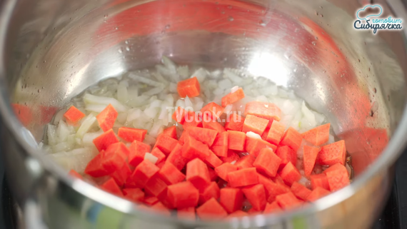 Быстрый суп с мясными фрикадельками и клецками Быстрый суп с мясными фрикадельками и клецками