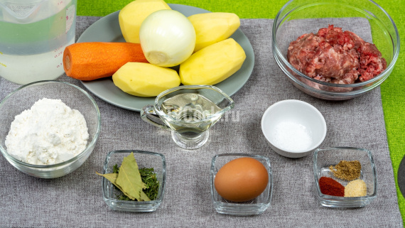 Быстрый суп с мясными фрикадельками и клецками Быстрый суп с мясными фрикадельками и клецками