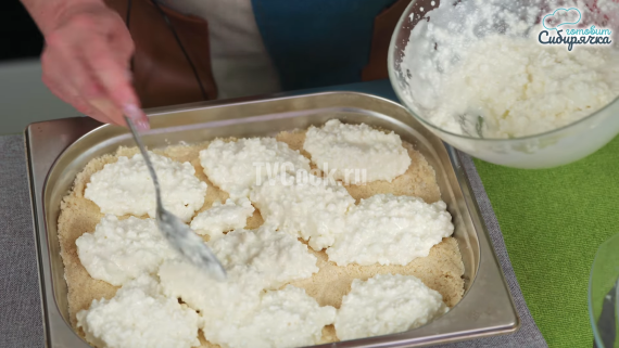Песочный пирог с творогом и клубникой Песочный пирог с творогом и клубникой