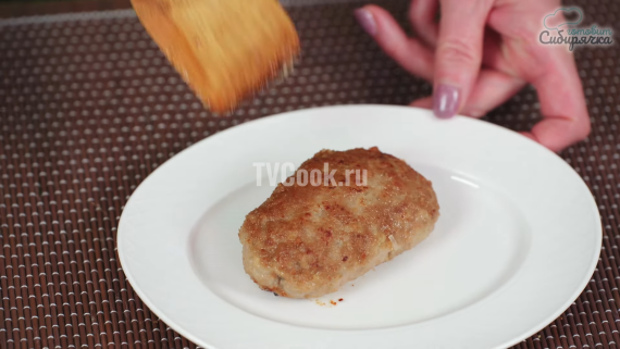 Котлеты из фарша с луком на сковороде Котлеты из фарша с луком на сковороде