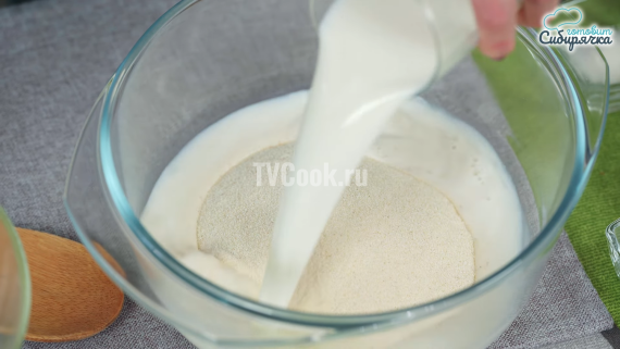 Пирог-манник с абрикосами на молоке Пирог-манник с абрикосами на молоке