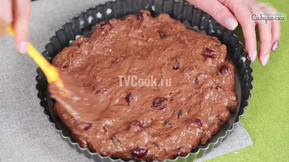 Вишневый заливной пирог из шоколадного теста с вишней Вишневый заливной пирог из шоколадного теста с вишней