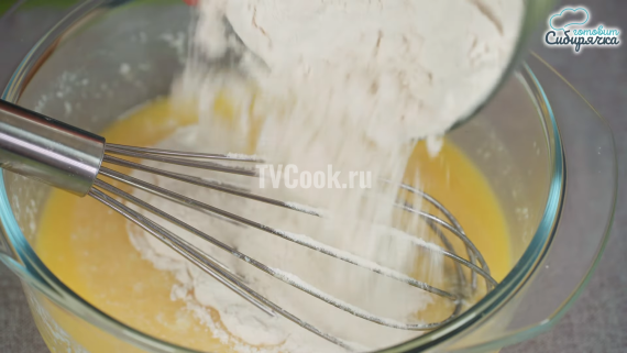 Сладкий персиковый пирог из теста на кефире Сладкий персиковый пирог из теста на кефире